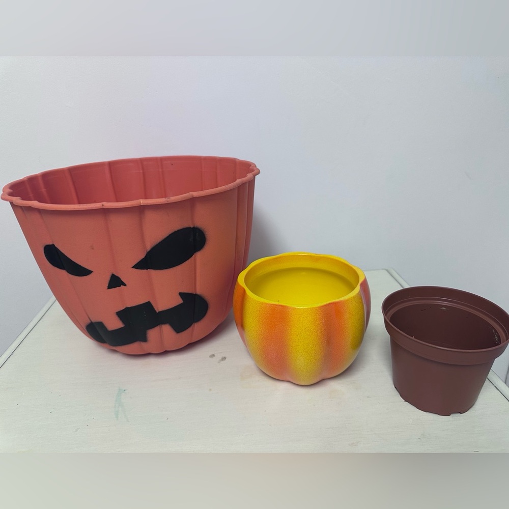 Lot Of 3 Ceramic / Plastic Pot Flower Planters 4” And 7” Tall Pumpkin Fall